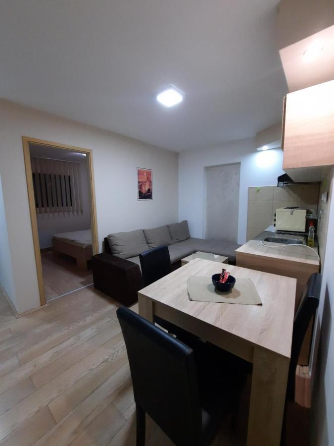 Apartmani Tvins Соко Баня Екстериор снимка
